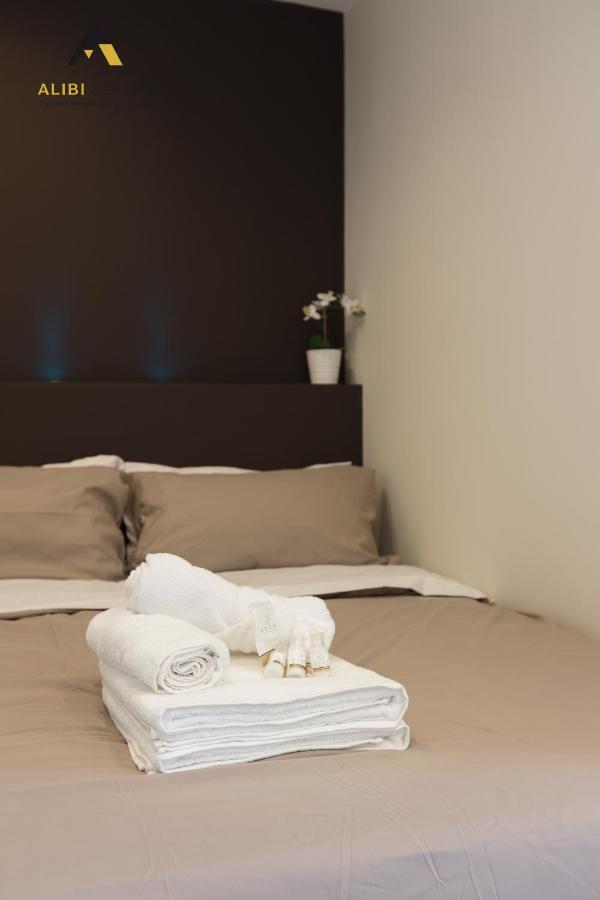רובו די פוליה Alibi Suites Suite Museum: Gioiello Con Vista Sul Museo Archeologico Nazionale, Letto E Doccia Con Cromoterapia, Smart Tv, Wifi E A/C מראה חיצוני תמונה