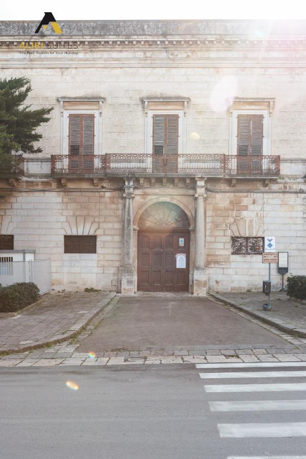 רובו די פוליה Alibi Suites Suite Museum: Gioiello Con Vista Sul Museo Archeologico Nazionale, Letto E Doccia Con Cromoterapia, Smart Tv, Wifi E A/C מראה חיצוני תמונה